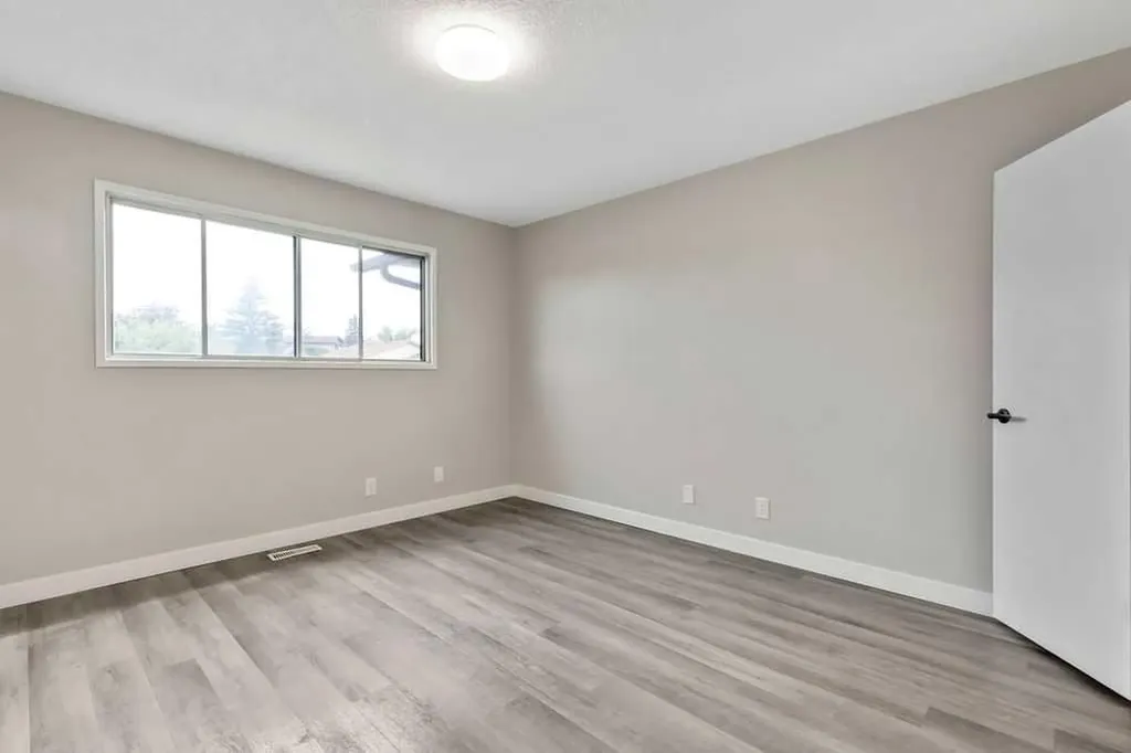 5 Templemont Road NE Calgary AB T1Y 5A2