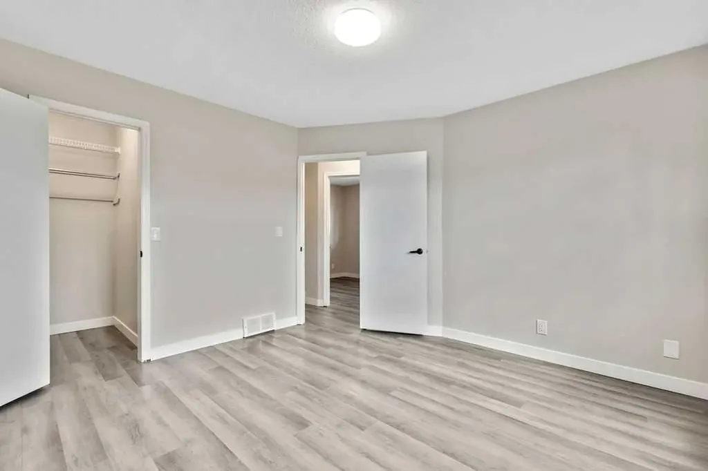 5 Templemont Road NE Calgary AB T1Y 5A2