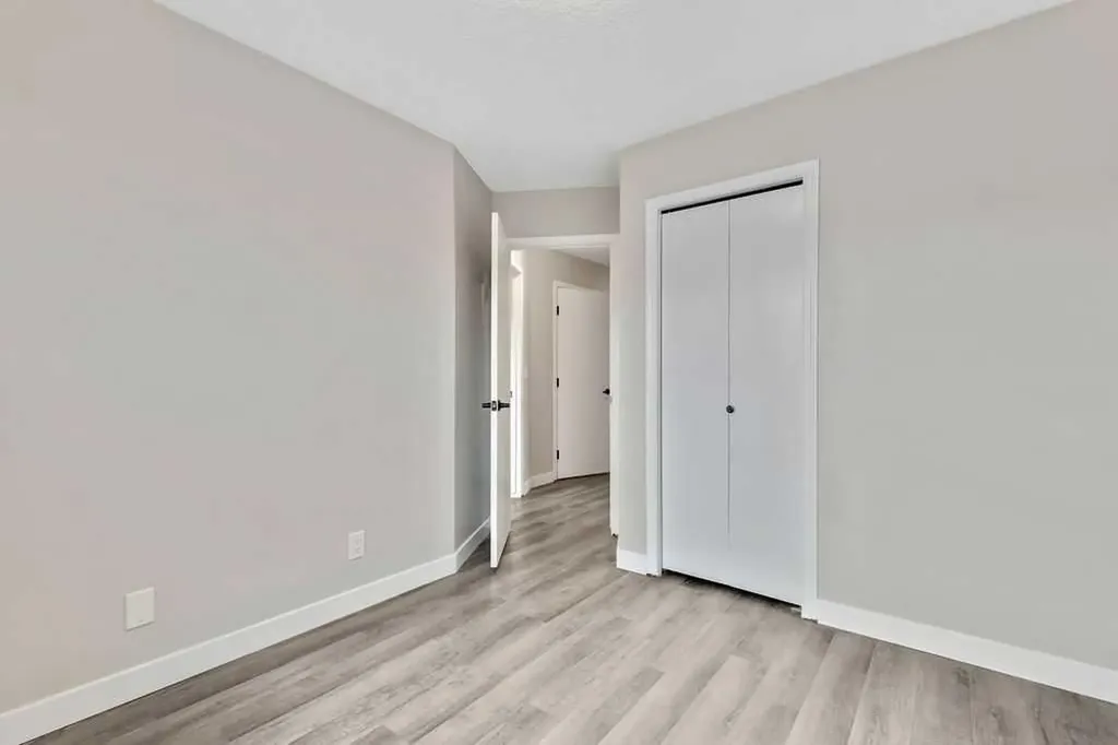 5 Templemont Road NE Calgary AB T1Y 5A2