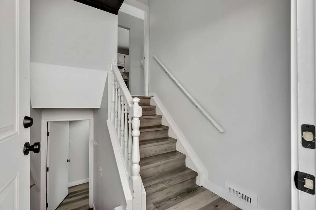 5 Templemont Road NE Calgary AB T1Y 5A2