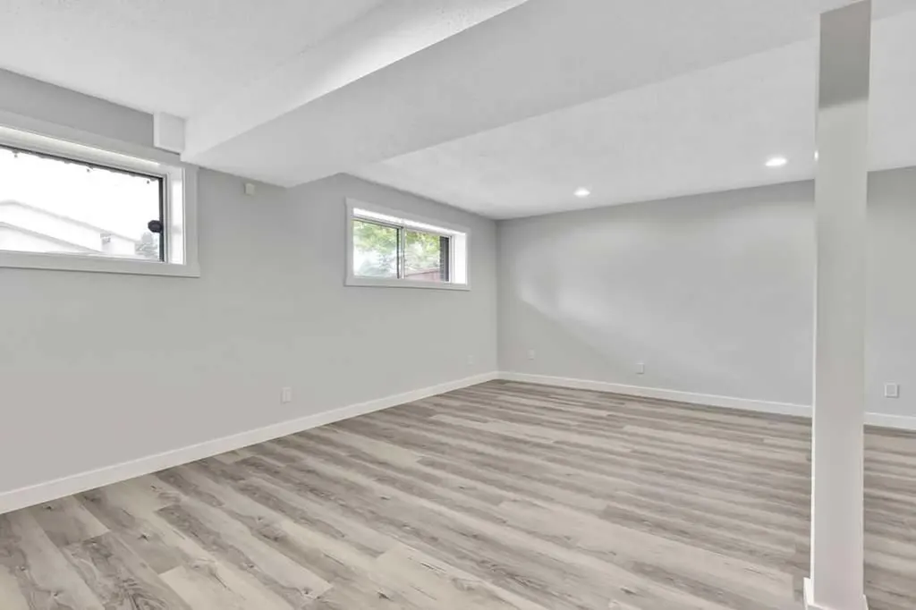 5 Templemont Road NE Calgary AB T1Y 5A2