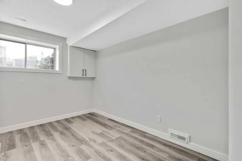 5 Templemont Road NE Calgary AB T1Y 5A2