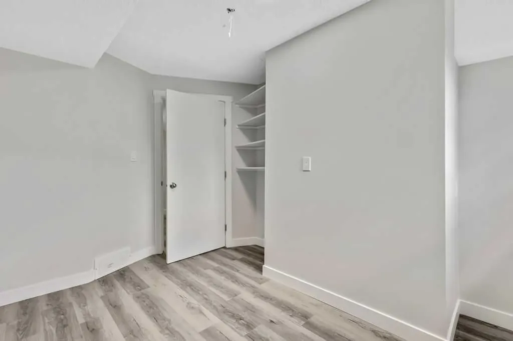 5 Templemont Road NE Calgary AB T1Y 5A2