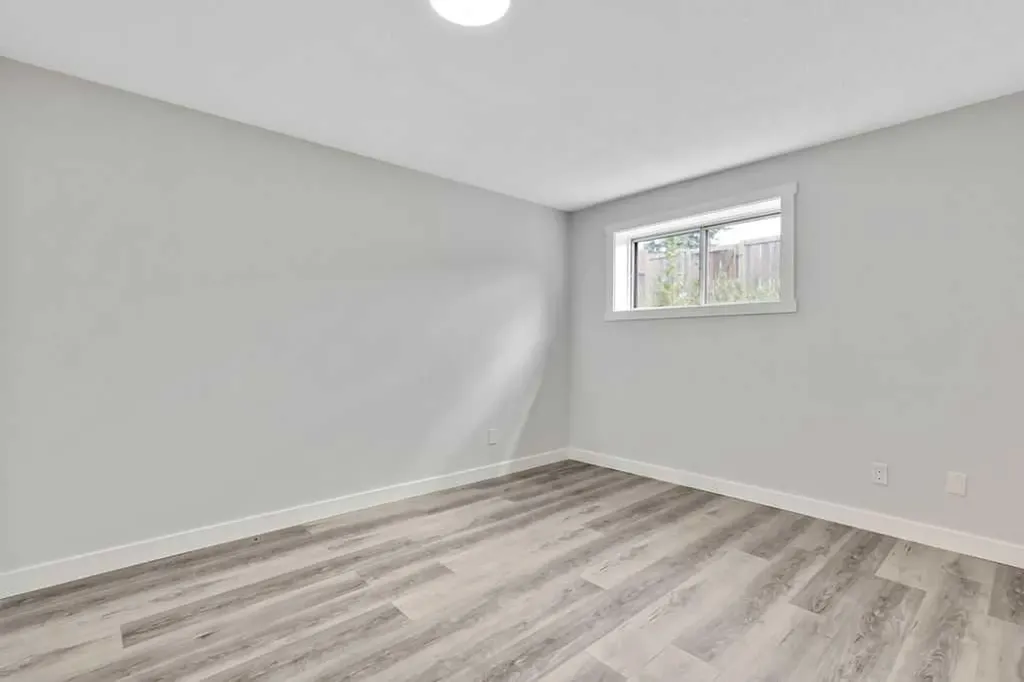 5 Templemont Road NE Calgary AB T1Y 5A2