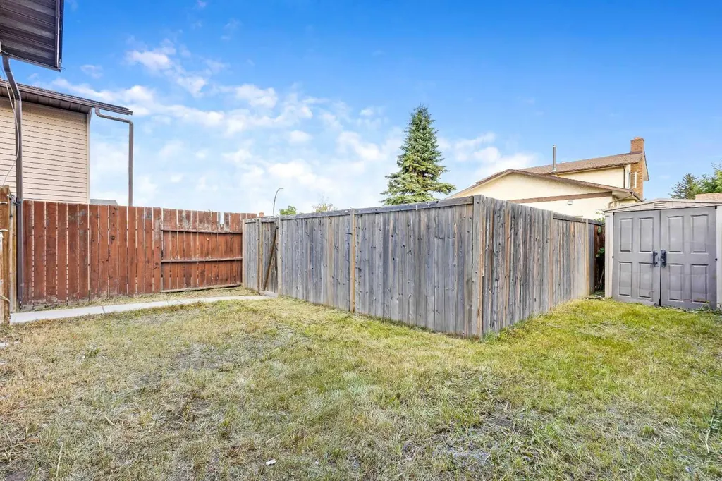 5 Templemont Road NE Calgary AB T1Y 5A2