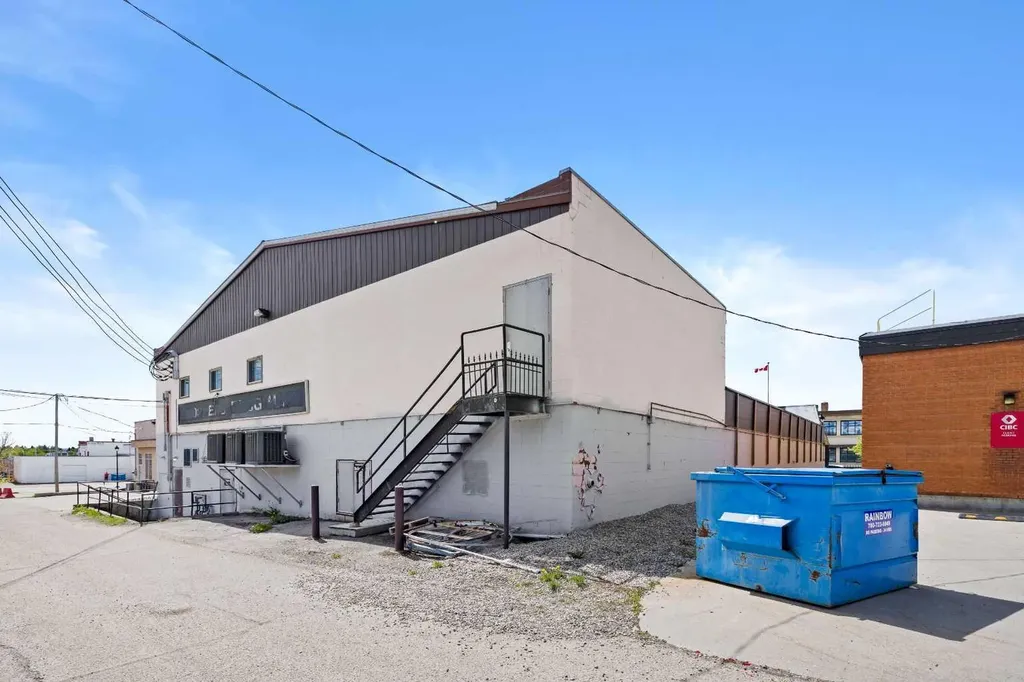419 50 Street Edson AB T7E 1N7