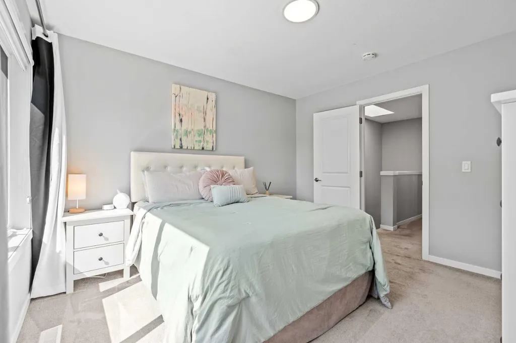 3304 2 Street NE Calgary AB T2E 3H3