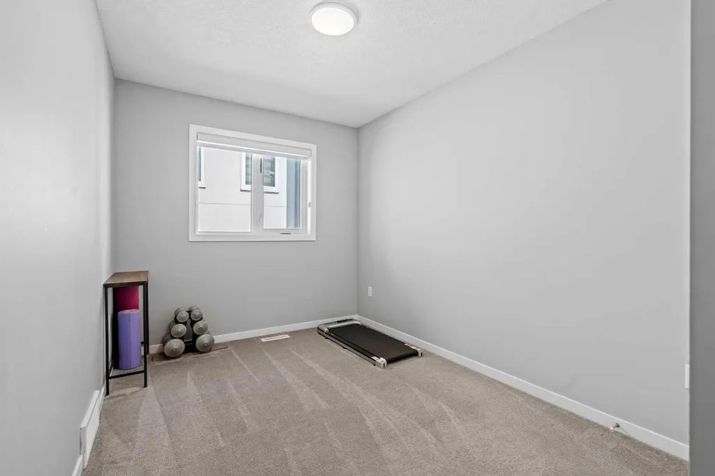 3304 2 Street NE Calgary AB T2E 3H3