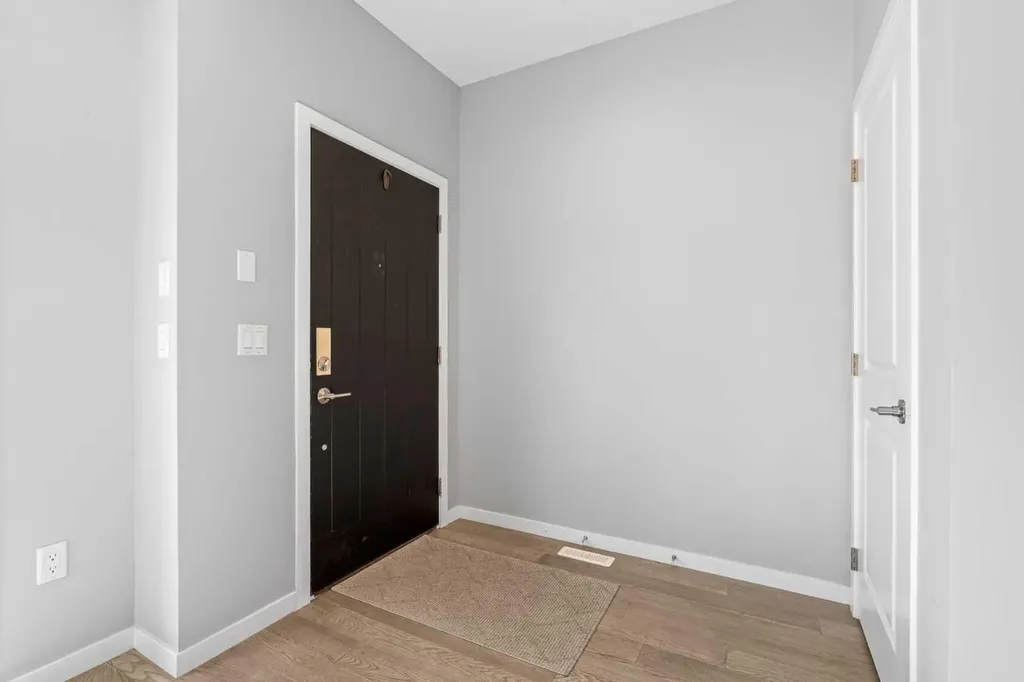 3304 2 Street NE Calgary AB T2E 3H3
