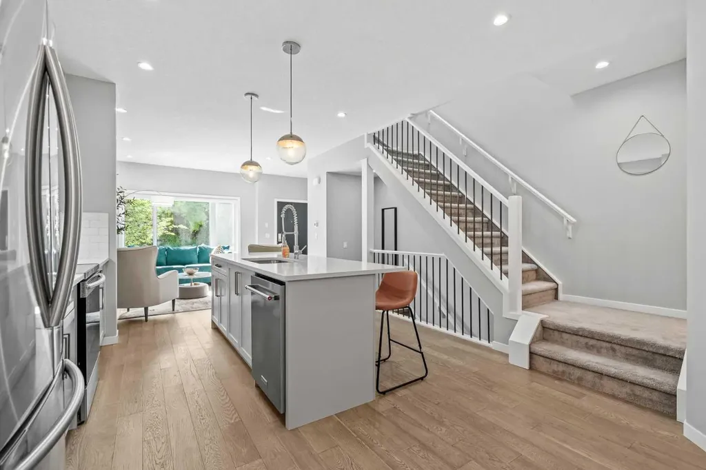 3304 2 Street NE Calgary AB T2E 3H3