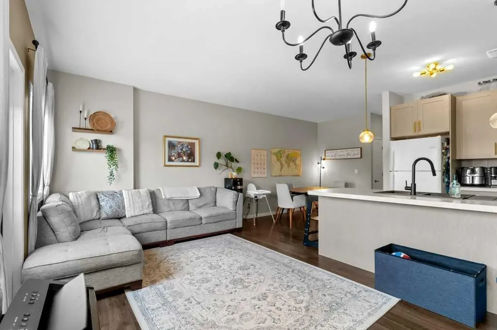 125 Henderson Crescent Penhold AB T0M1R0