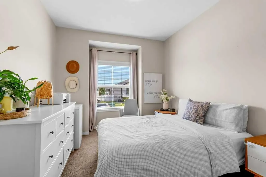 125 Henderson Crescent Penhold AB T0M1R0