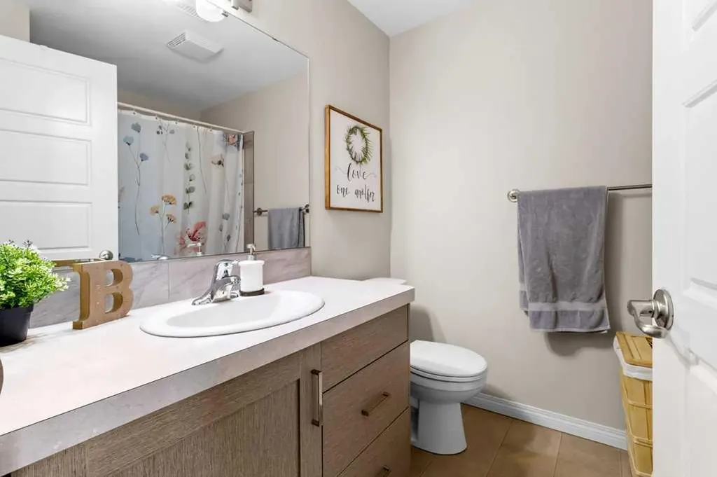 125 Henderson Crescent Penhold AB T0M1R0
