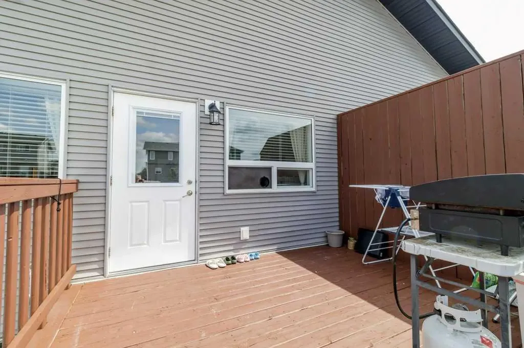 125 Henderson Crescent Penhold AB T0M1R0