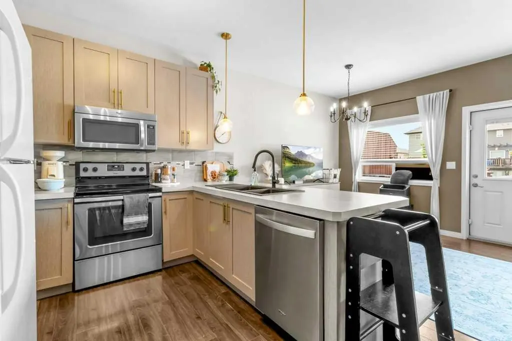 125 Henderson Crescent Penhold AB T0M1R0