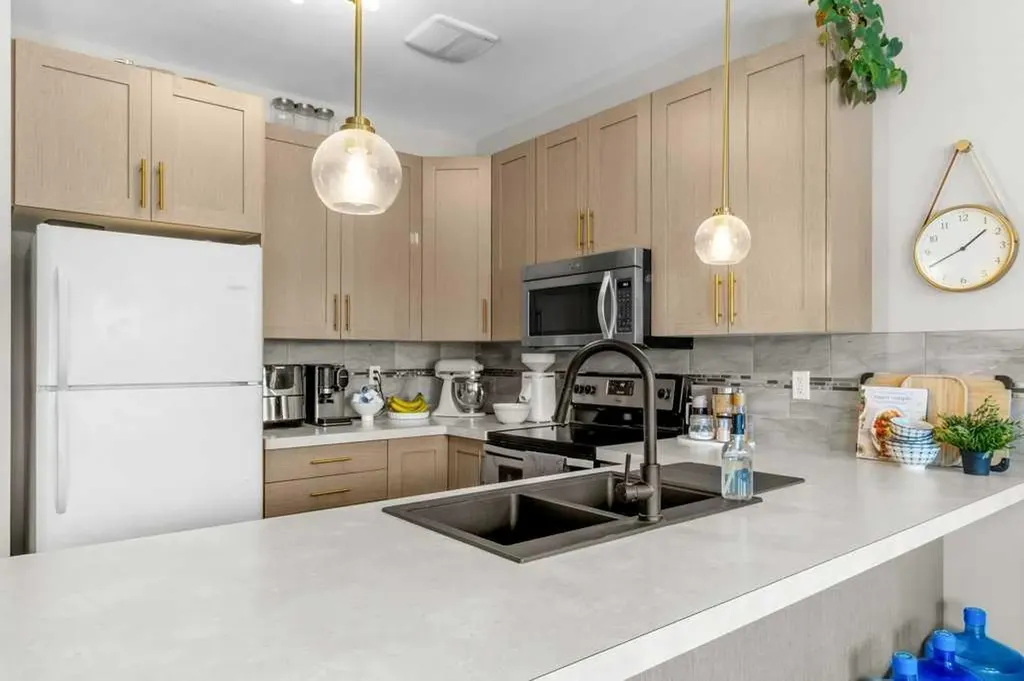 125 Henderson Crescent Penhold AB T0M1R0