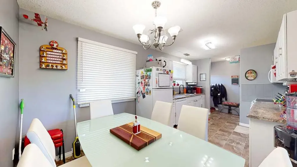 2195 Southview Drive SE Medicine Hat AB T1B1R4