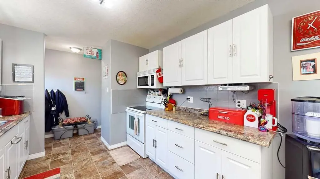 2195 Southview Drive SE Medicine Hat AB T1B1R4