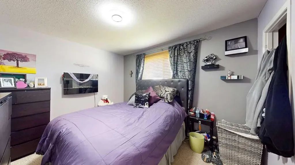 2195 Southview Drive SE Medicine Hat AB T1B1R4