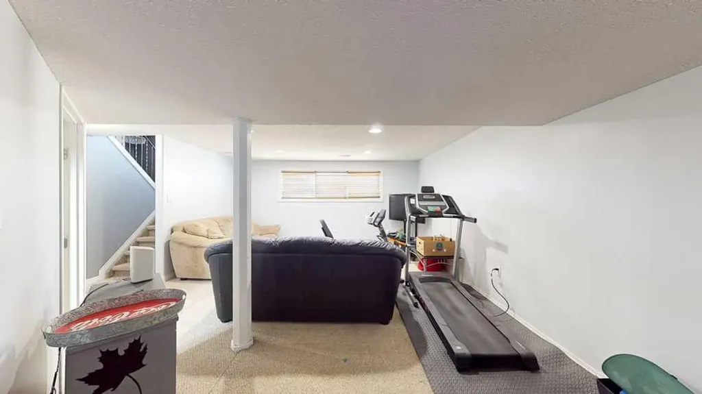 2195 Southview Drive SE Medicine Hat AB T1B1R4