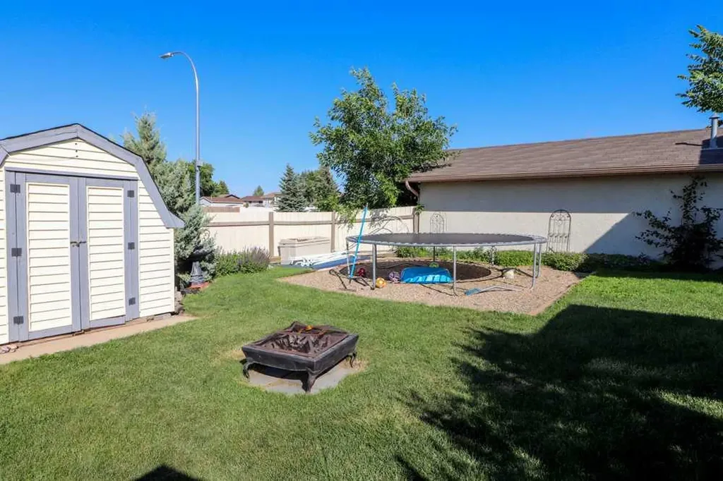 2195 Southview Drive SE Medicine Hat AB T1B1R4