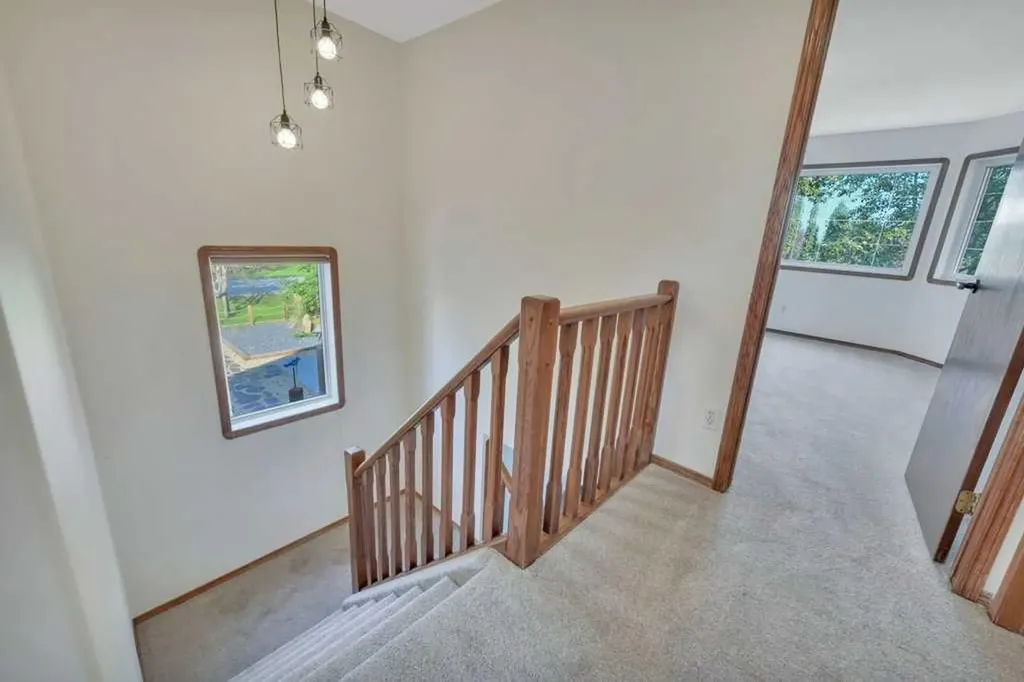 4011 Lakeshore Drive Sylvan Lake AB T4S 1B9