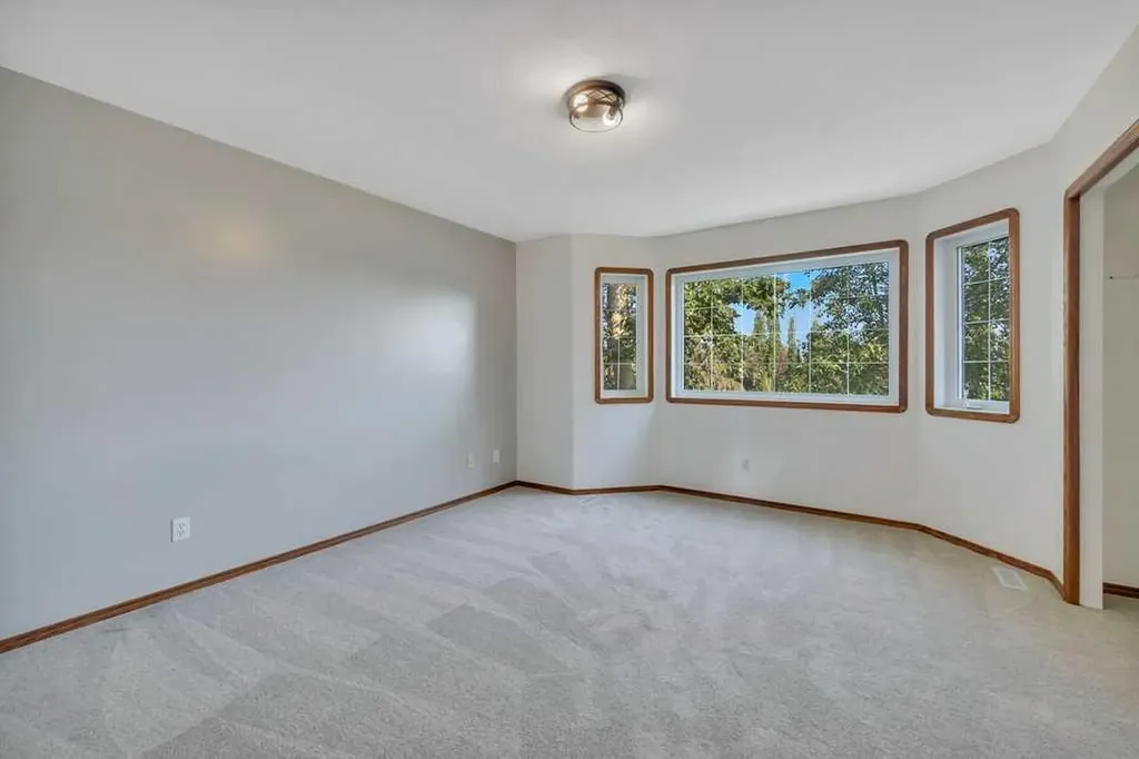 4011 Lakeshore Drive Sylvan Lake AB T4S 1B9