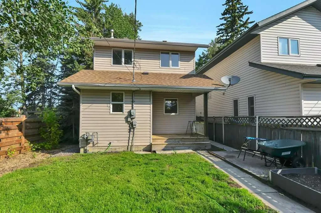 4011 Lakeshore Drive Sylvan Lake AB T4S 1B9