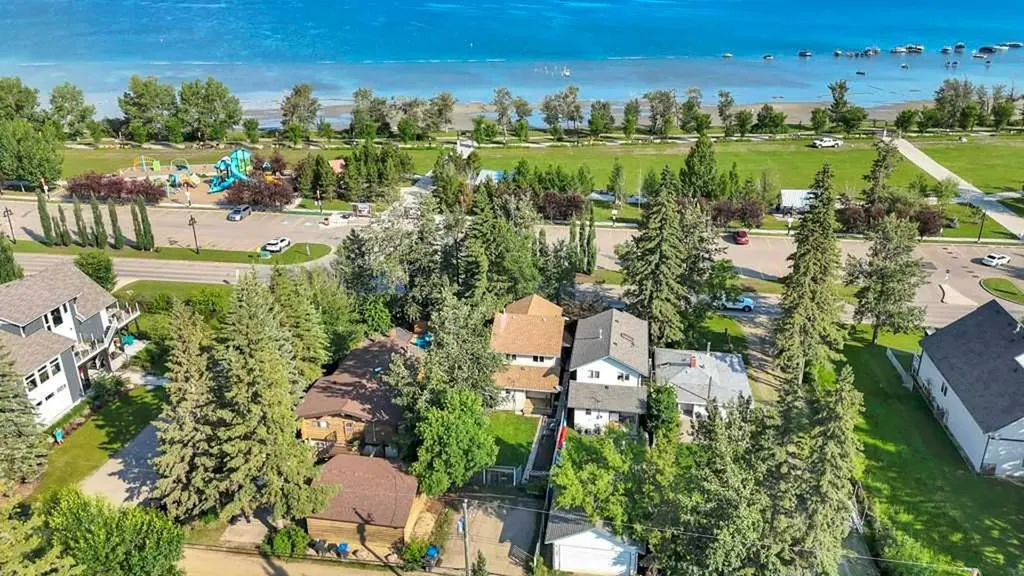 4011 Lakeshore Drive Sylvan Lake AB T4S 1B9