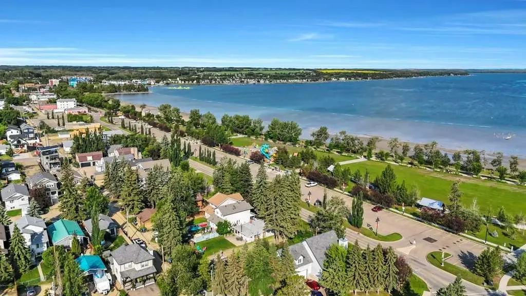 4011 Lakeshore Drive Sylvan Lake AB T4S 1B9