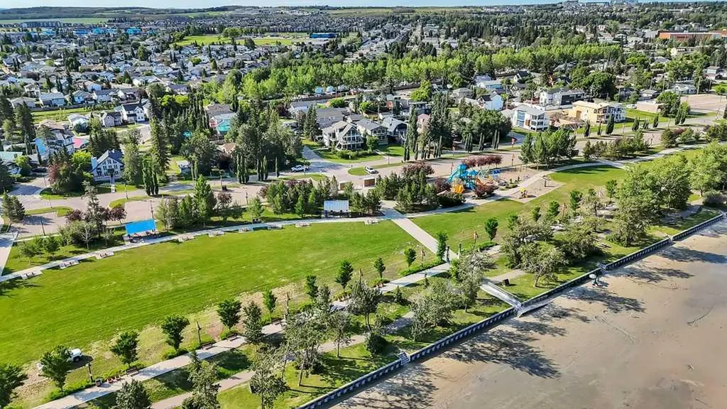 4011 Lakeshore Drive Sylvan Lake AB T4S 1B9