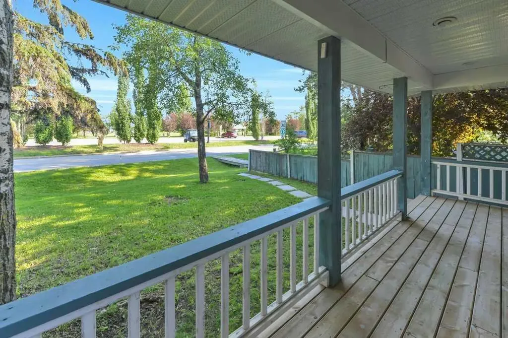 4011 Lakeshore Drive Sylvan Lake AB T4S 1B9