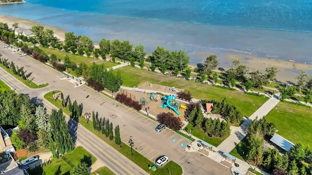 4011 Lakeshore Drive Sylvan Lake AB T4S 1B9