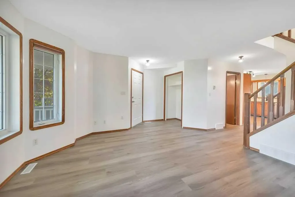 4011 Lakeshore Drive Sylvan Lake AB T4S 1B9