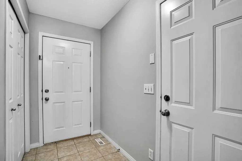 159 Hidden Creek Cove NW Calgary AB T3A 6L8