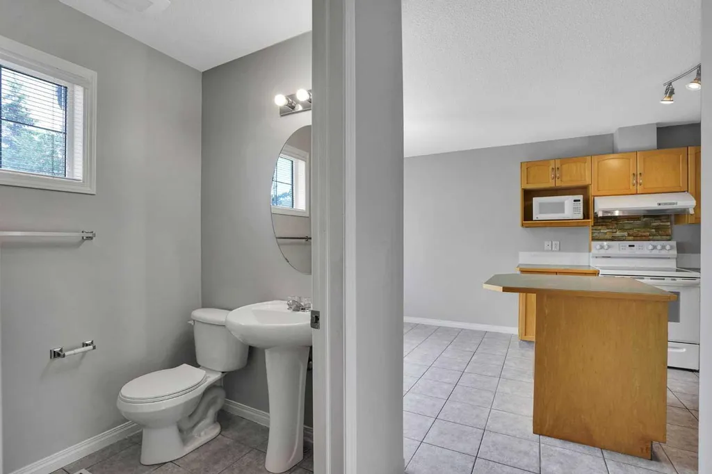 159 Hidden Creek Cove NW Calgary AB T3A 6L8