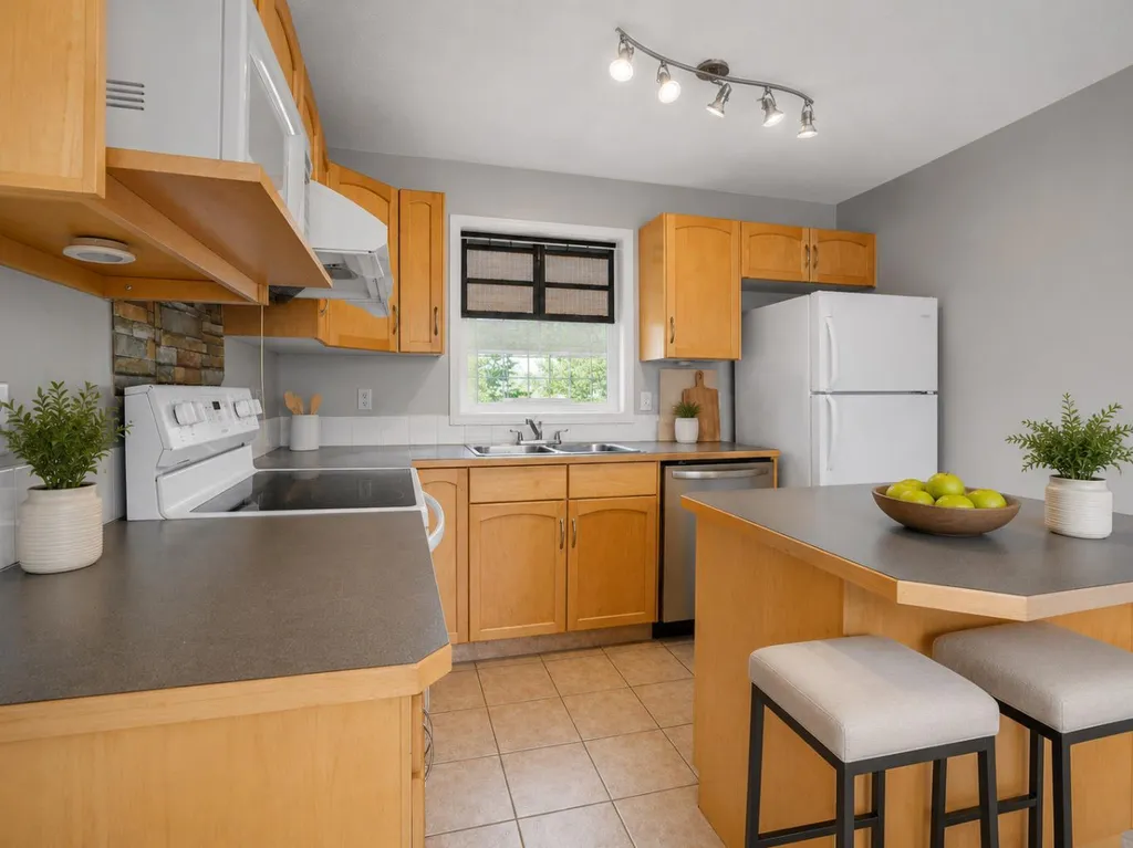 159 Hidden Creek Cove NW Calgary AB T3A 6L8
