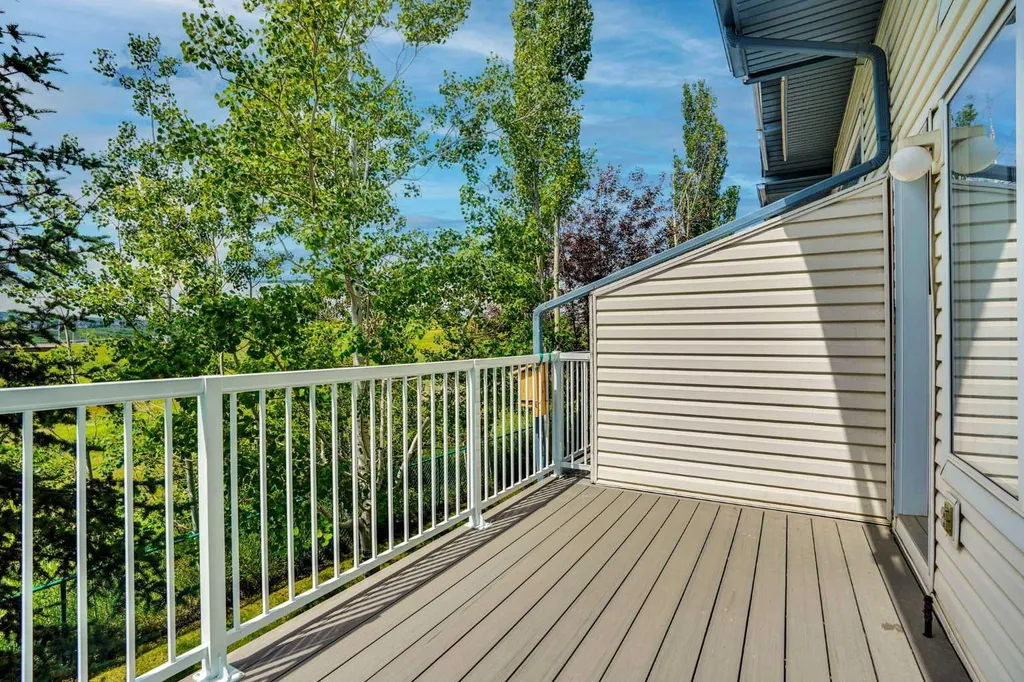 159 Hidden Creek Cove NW Calgary AB T3A 6L8
