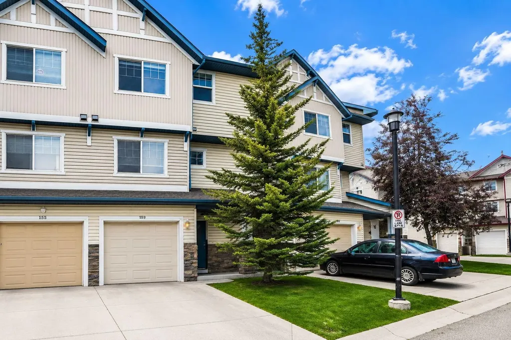 159 Hidden Creek Cove NW Calgary AB T3A 6L8