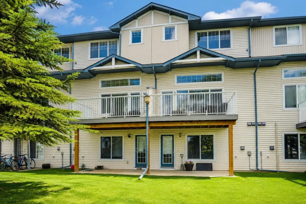 159 Hidden Creek Cove NW Calgary AB T3A 6L8