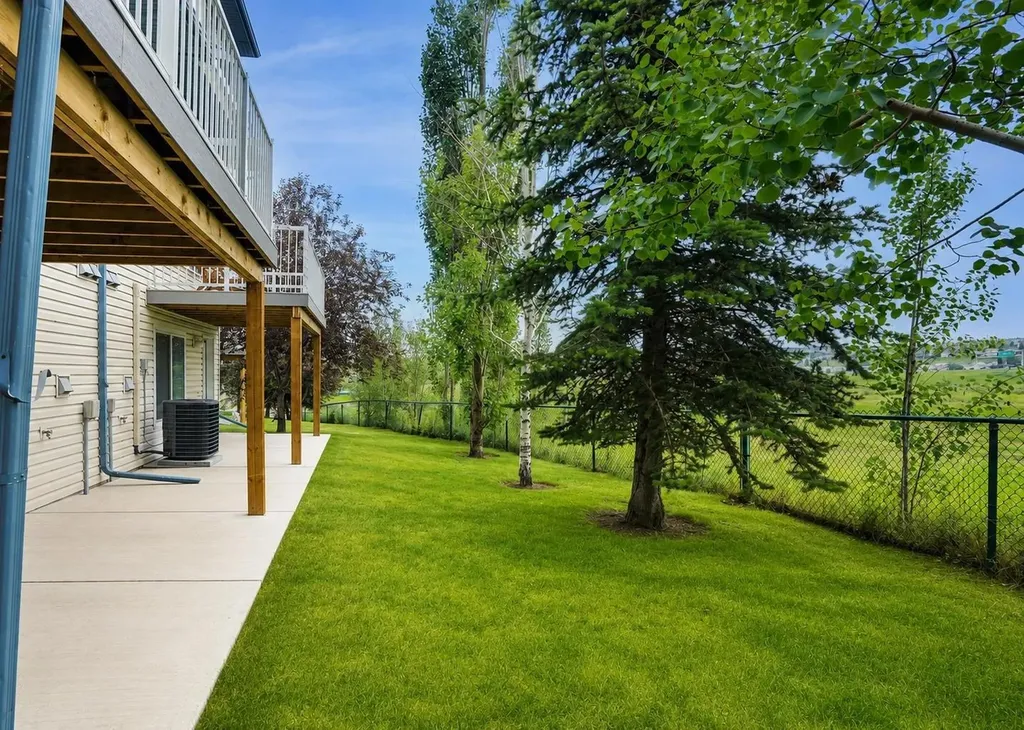 159 Hidden Creek Cove NW Calgary AB T3A 6L8