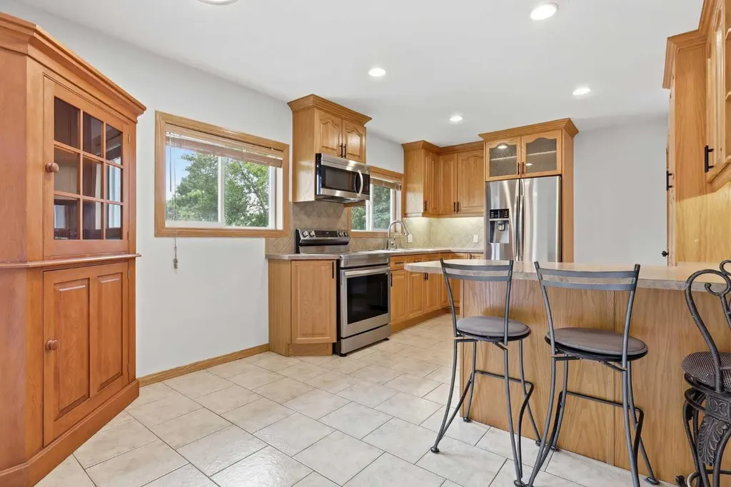 7403 20 Street SE Calgary AB T2C 0P9