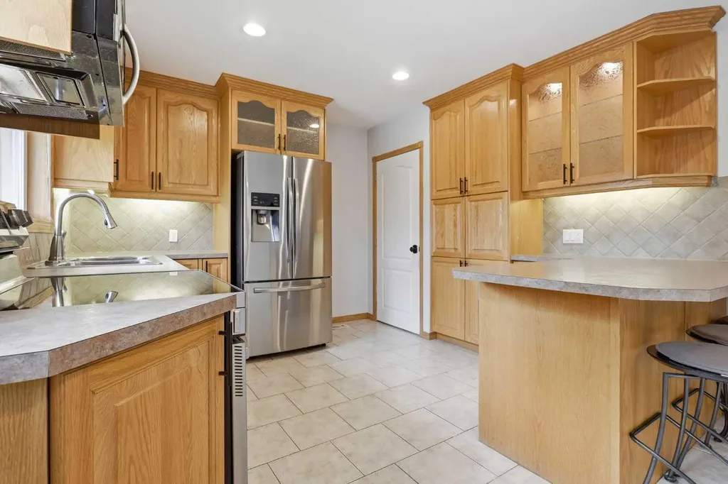 7403 20 Street SE Calgary AB T2C 0P9