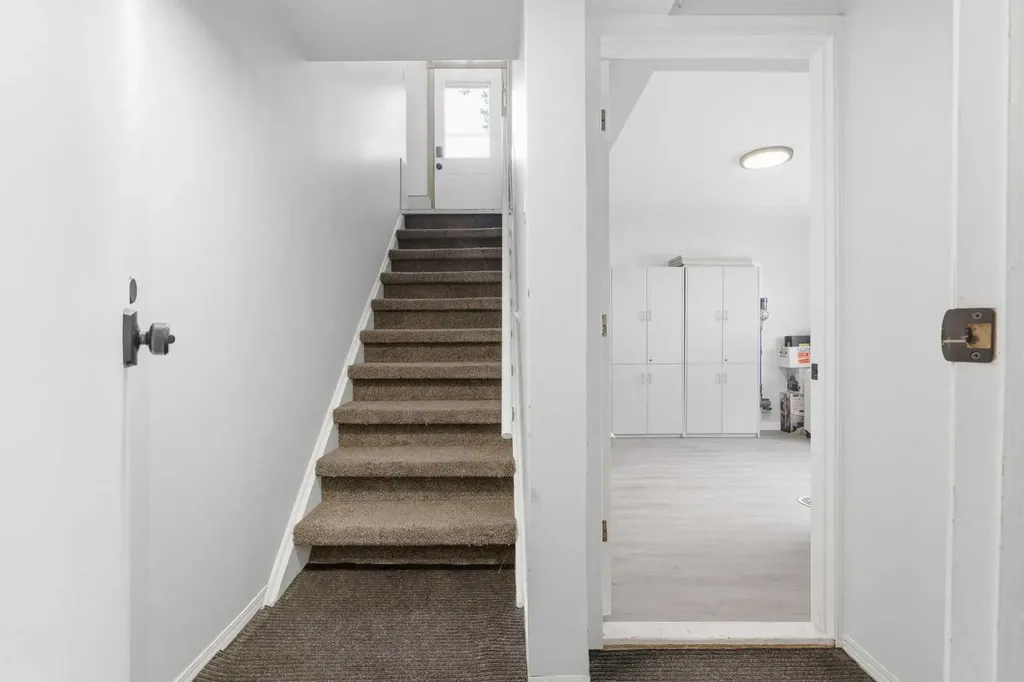 7403 20 Street SE Calgary AB T2C 0P9