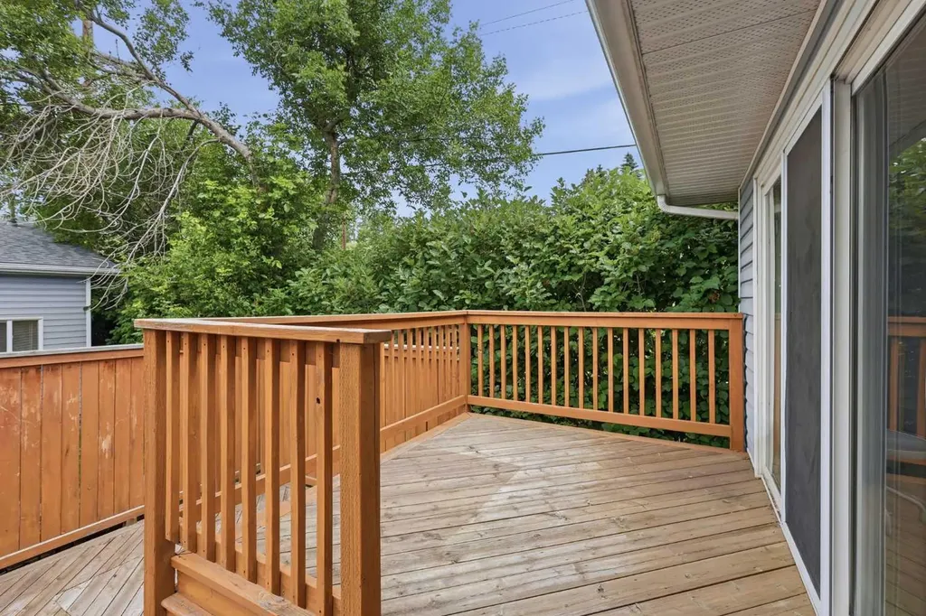 7403 20 Street SE Calgary AB T2C 0P9