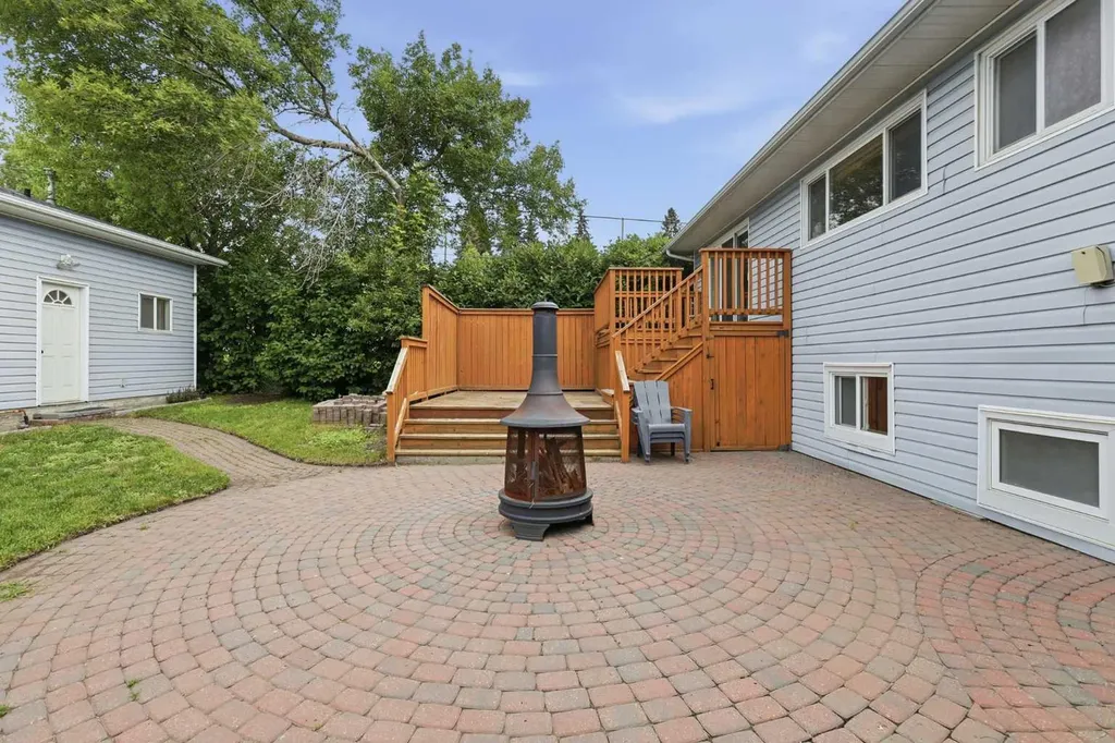 7403 20 Street SE Calgary AB T2C 0P9