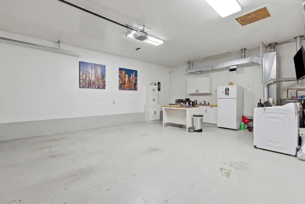 7403 20 Street SE Calgary AB T2C 0P9