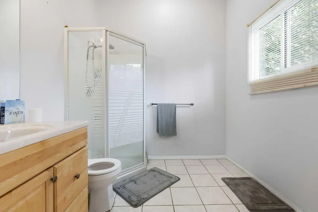 7403 20 Street SE Calgary AB T2C 0P9