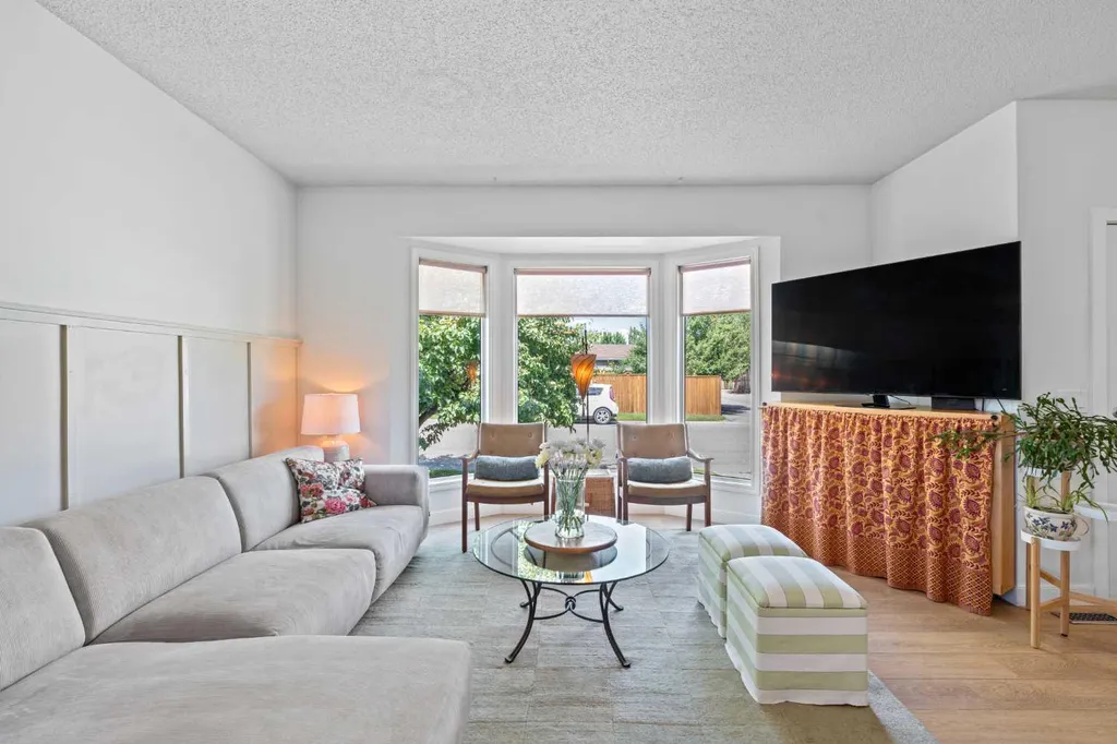 19 Riverbirch Road SE Calgary AB T2C 3M4