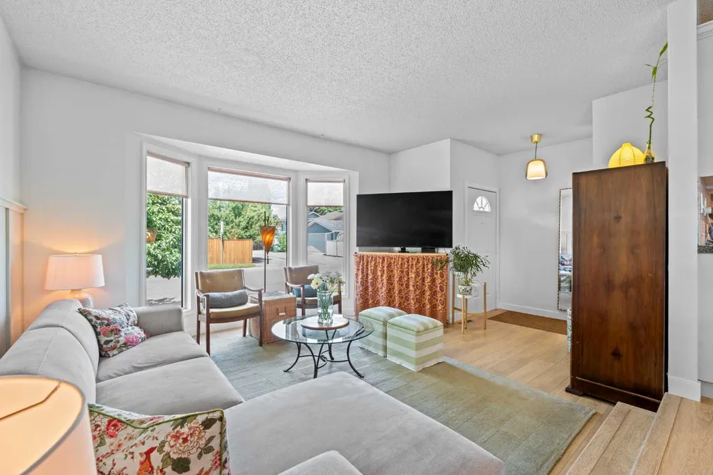 19 Riverbirch Road SE Calgary AB T2C 3M4
